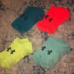 4 pairs of under armour socks SOLD